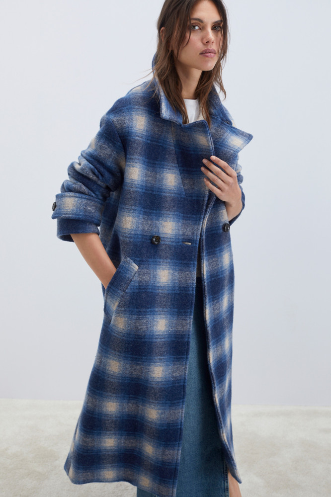 DOUBLE-BREASTED COAT IN WOOL CHECK