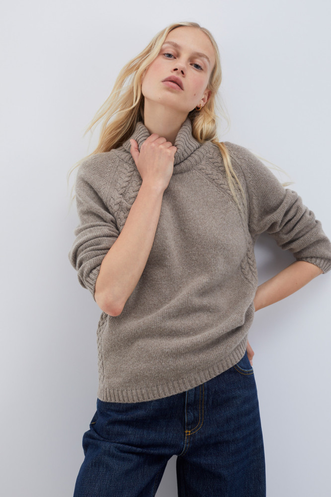 TURTLE NECK SWEATER IN WOOL AND CASHMERE